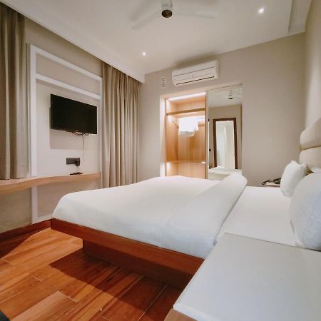 Aura Rooms Dehradun Zewnętrze zdjęcie