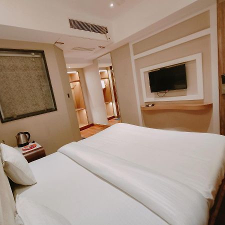 Aura Rooms Dehradun Zewnętrze zdjęcie