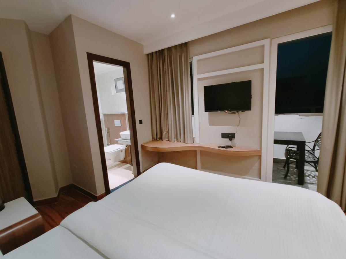 Aura Rooms Dehradun Zewnętrze zdjęcie