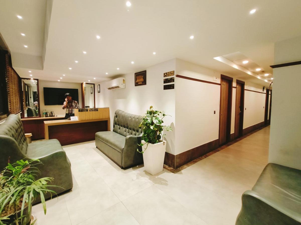 Aura Rooms Dehradun Zewnętrze zdjęcie