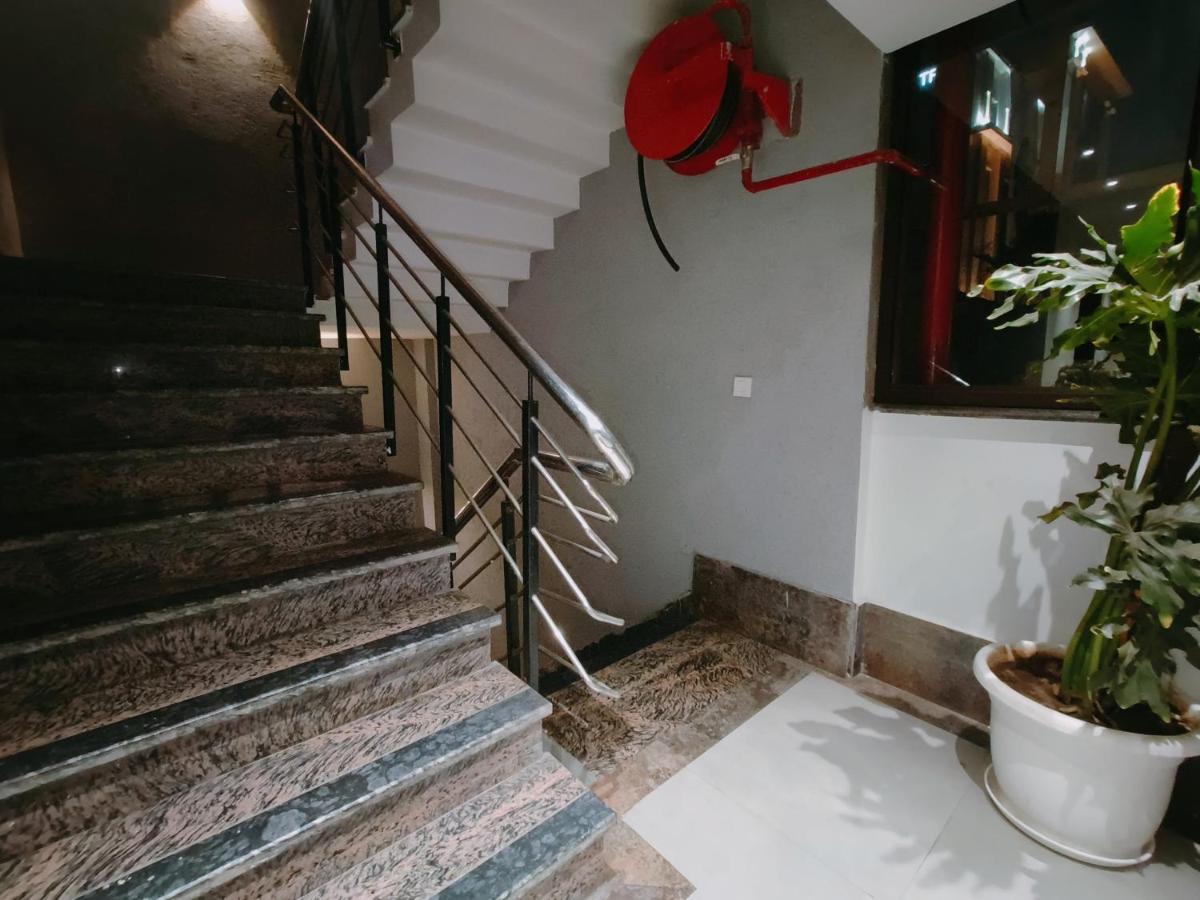Aura Rooms Dehradun Zewnętrze zdjęcie